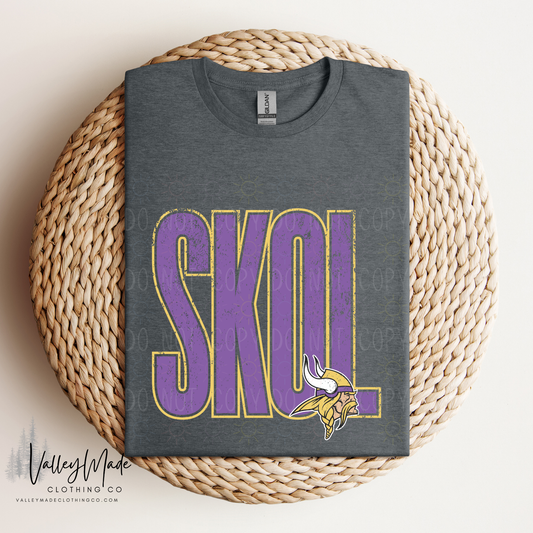 **BLACK FRIDAY $12 TEE** Minnesota Football Logo