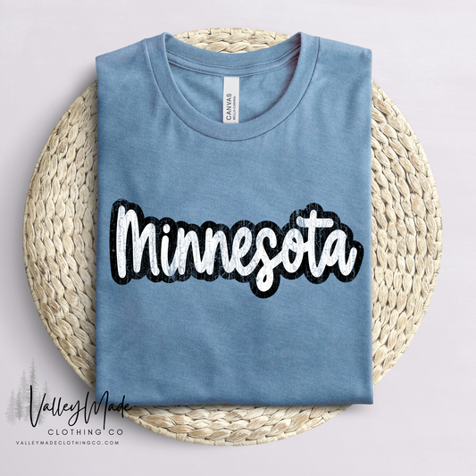 B&W Distressed Cursive Minnesota - Tee