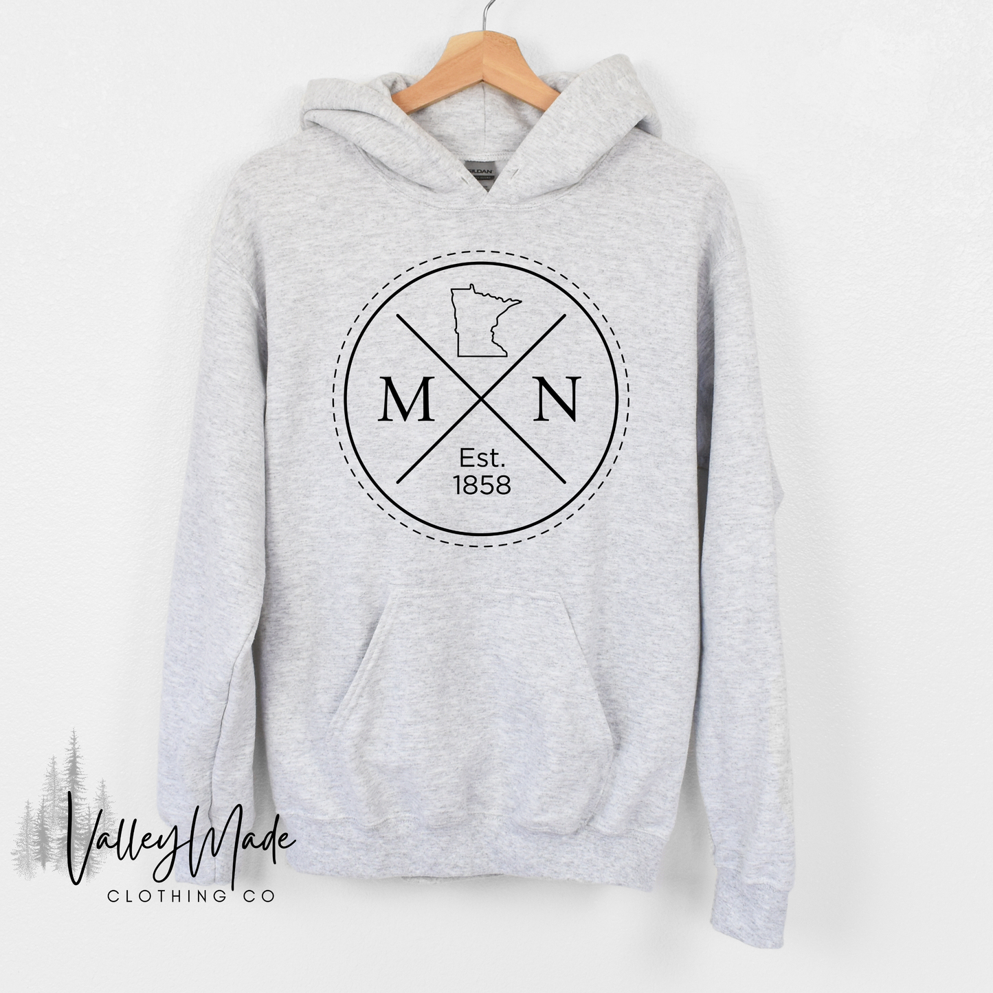 MN Circle-Hoodie