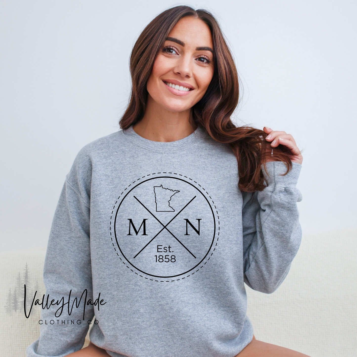 MN Circle-Crewneck